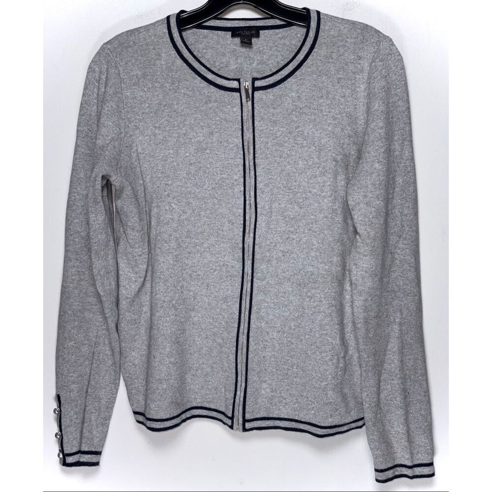 Ann Taylor Factory sweater size medium
